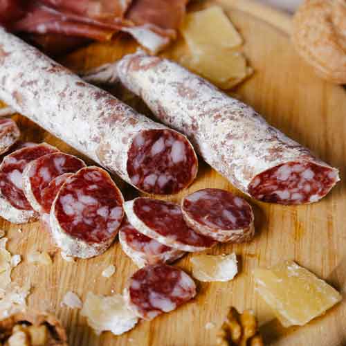 Charcuterie: Saucissons & Jambons